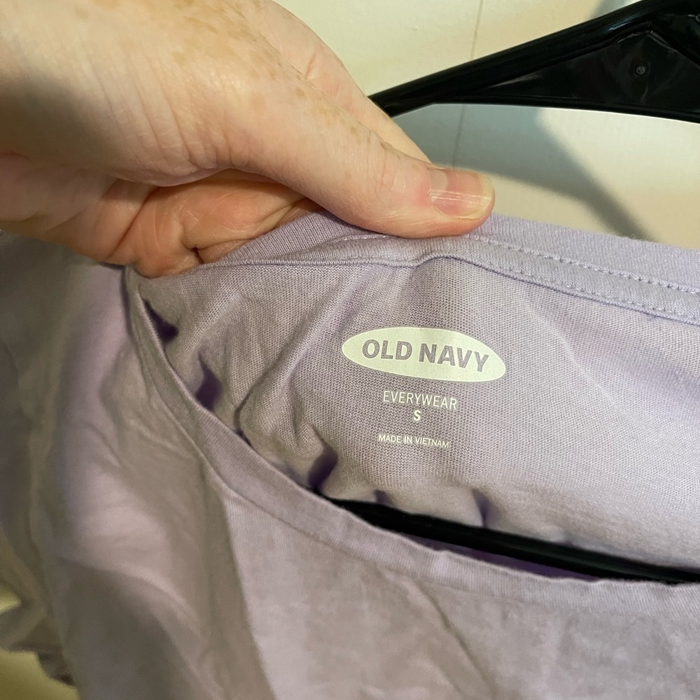 Old Navy purple basic tee - Picture 3 of 5